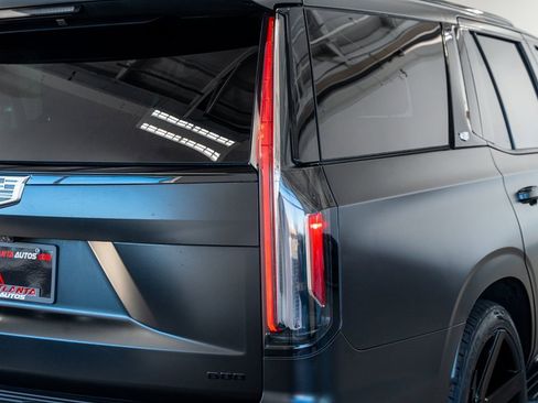 Used 2021 Cadillac Escalade Sport w/ Driver Assist Tech Package image 28