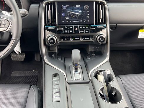 New 2026 Lexus LX 700h Luxury image 12