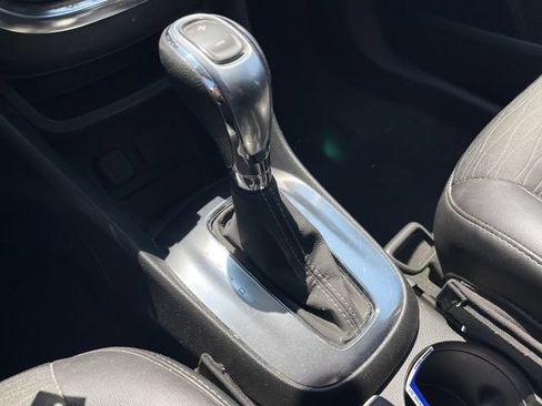 Used 2015 Buick Encore Convenience FWD image 28