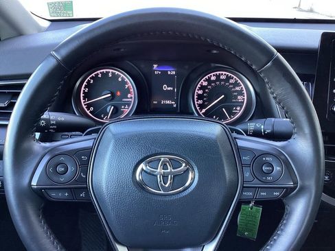 Used 2024 Toyota Camry SE image 27