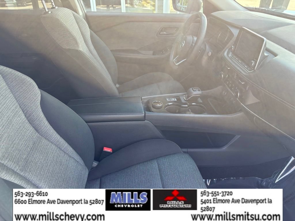 Used 2021 Nissan Rogue S AWD/4WD image 16