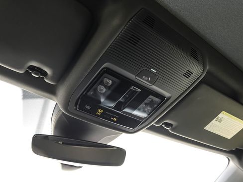 Used 2021 Volkswagen ID.4 Pro S image 34