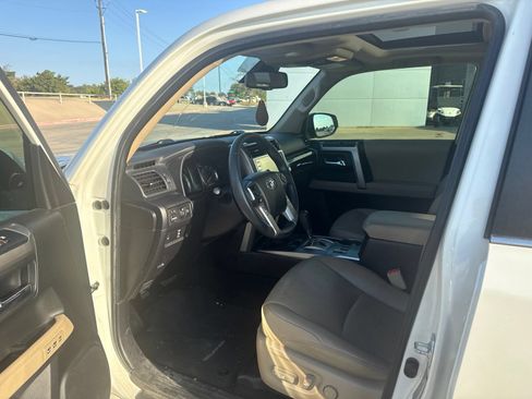 Used 2020 Toyota 4Runner Limited RWD image 7