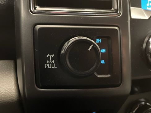 Used 2019 Ford F250 XLT w/ XLT Value Package image 17