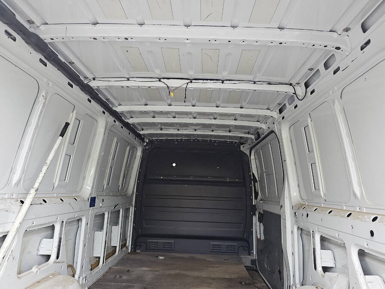 Used 2014 Mercedes-Benz Sprinter 2500 image 20