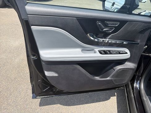 Certified 2022 Lincoln Corsair AWD w/ Premium Package image 11