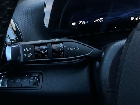 Used 2025 Chevrolet Equinox LT image 35