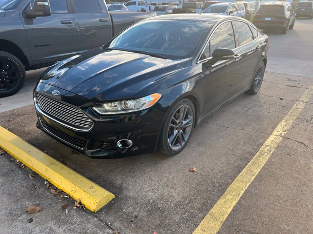 Used 2016 Ford Fusion Titanium AWD/4WD image 2