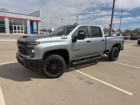 New 2025 Chevrolet Silverado 2500 Custom w/ Custom Value Package image 1