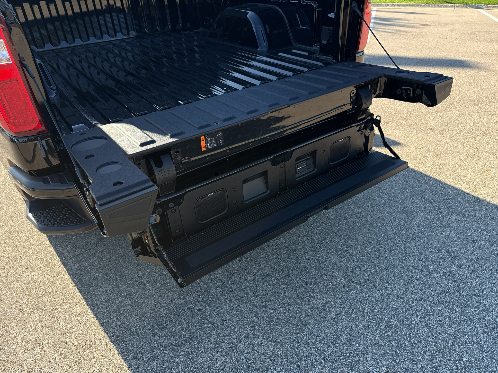 New 2026 Chevrolet Silverado 1500 RST w/ Safety Package AWD/4WD image 12
