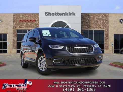 New 2026 Chrysler Pacifica Select FWD image 1