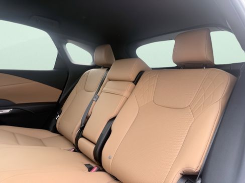 Used 2026 Lexus RX 350 w/ Cold Area Package image 37