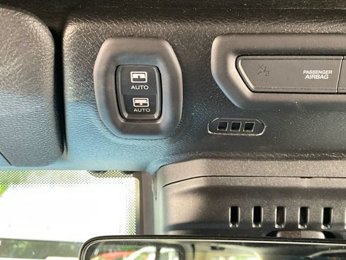 Used 2021 Jeep Wrangler Unlimited Sahara AWD/4WD image 32