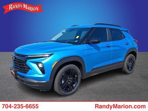 Used 2026 Chevrolet TrailBlazer LT w/ Midnight Edition FWD image 1