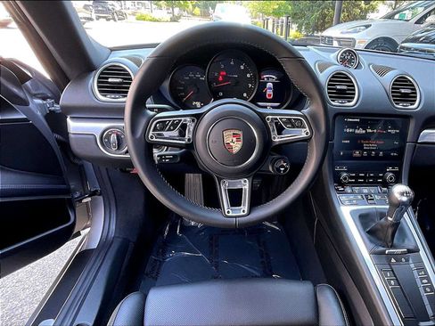 Certified 2024 Porsche 718 Cayman RWD image 13