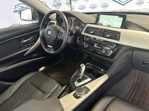 Used 2018 BMW 320i xDrive Sedan w/ Convenience Package image 24