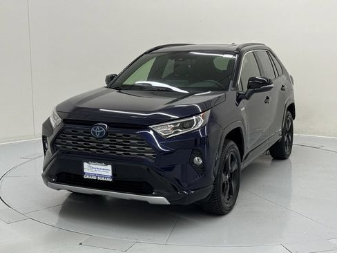 Used 2019 Toyota RAV4 XSE w/ XSE Weather Package AWD/4WD image 1