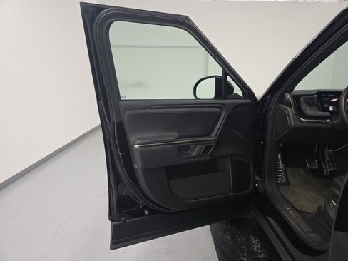 Used 2024 Rivian R1S Adventure AWD/4WD image 16