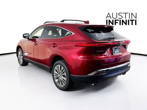 Used 2021 Toyota Venza Limited image 5