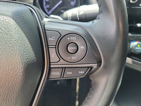Used 2024 Toyota Camry SE FWD image 19
