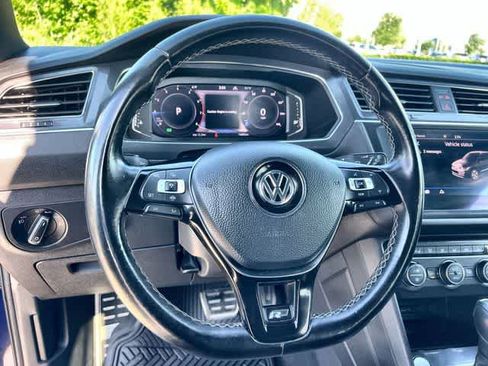 Used 2021 Volkswagen Tiguan SEL Premium R-Line AWD/4WD image 17