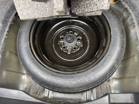 Used 2011 Honda Accord EX image 18