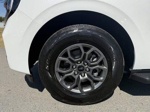 New 2025 Ford Expedition Max Active image 13