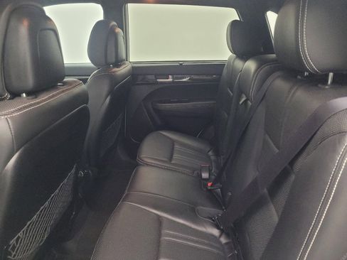 Used 2014 Kia Sorento SX w/ 3rd Row Package AWD/4WD image 19