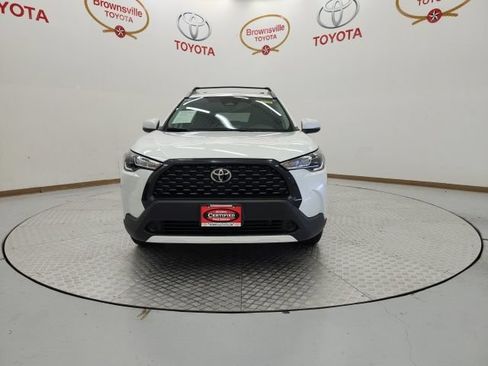 Used 2023 Toyota Corolla Cross LE AWD/4WD image 4