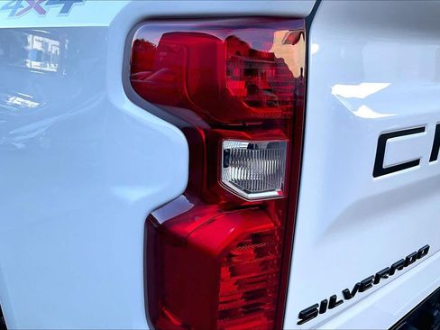 Used 2024 Chevrolet Silverado 1500 Custom w/ LPO, Dark Essentials Package AWD/4WD image 27