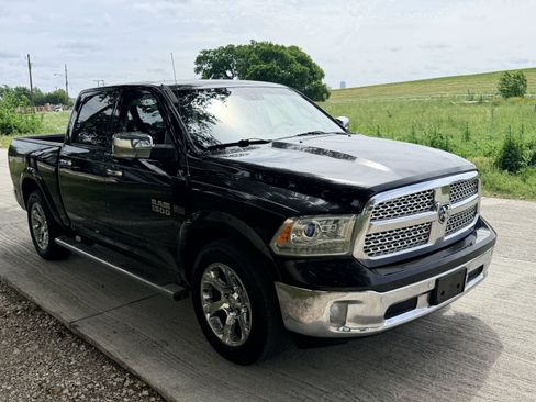Used 2018 RAM 1500 Laramie RWD image 14