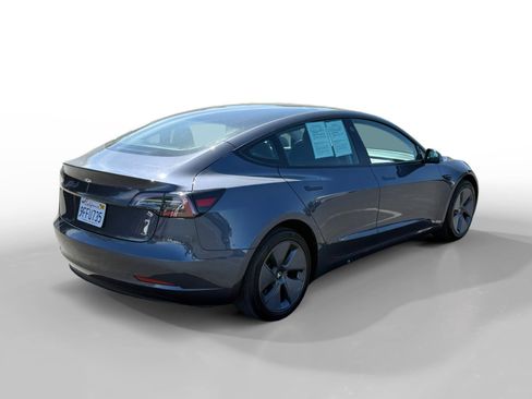 Used 2023 Tesla Model 3 Standard Range image 5