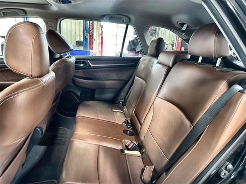 Used 2017 Subaru Outback 2.5i Touring image 25