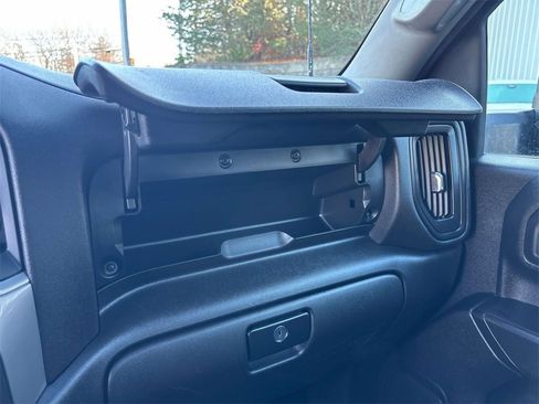 Used 2022 GMC Sierra 2500 Pro w/ Convenience Package image 24