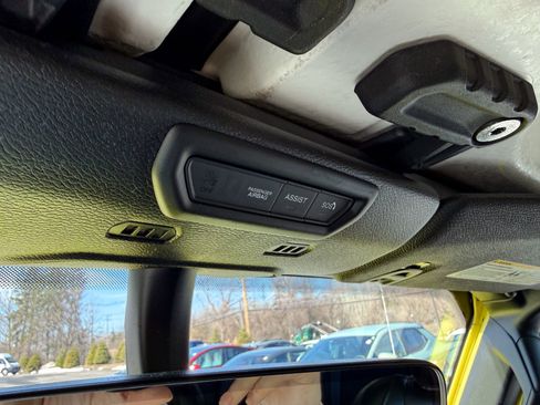 Used 2023 Jeep Gladiator Mojave w/ Cold Weather Group image 38