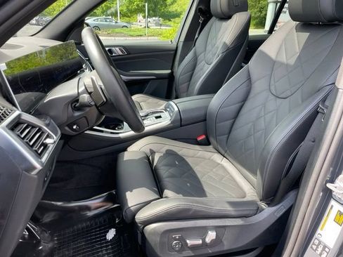 Used 2026 BMW X5 xDrive40i w/ M Sport Package AWD/4WD image 6