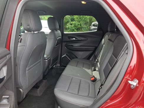 Used 2023 Chevrolet TrailBlazer RS FWD image 10