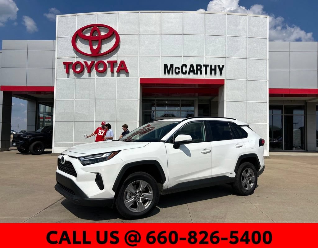 Certified 2022 Toyota RAV4 XLE w/ Convenience Package AWD/4WD image 1
