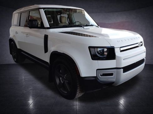 Used 2025 Land Rover Defender 110 S AWD/4WD image 7