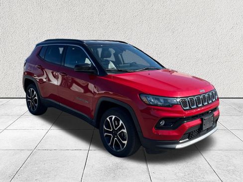 Used 2024 Jeep Compass Limited image 1