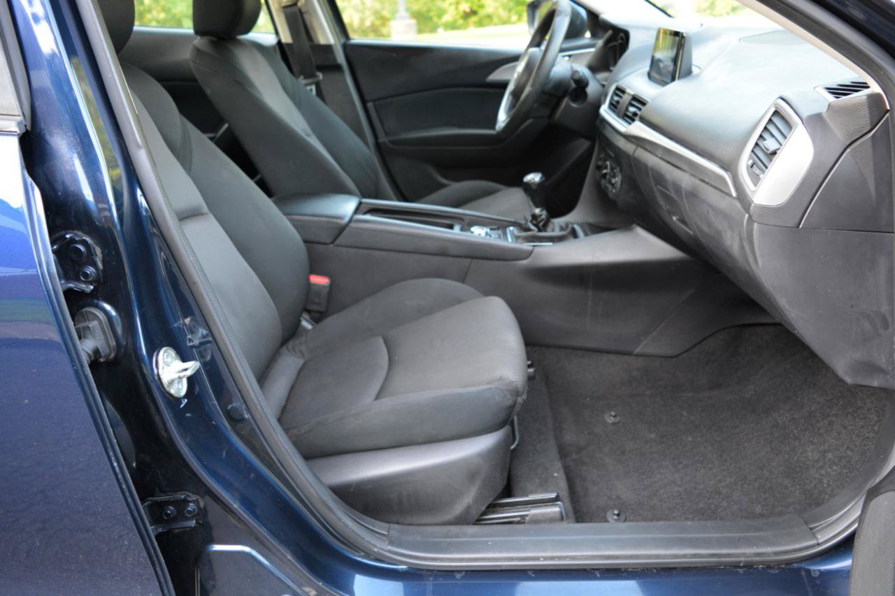 Used 2017 MAZDA MAZDA3 Sport FWD image 20