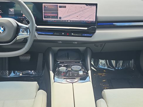 Used 2025 BMW 530i 530i image 16