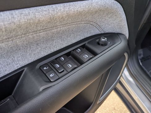 Used 2022 Jeep Compass Latitude image 18