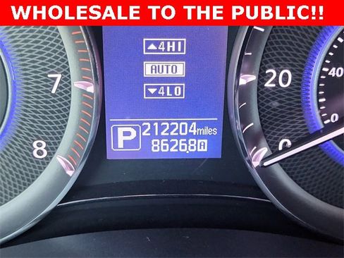 Used 2015 INFINITI QX80 Limited w/ Limited Package image 29