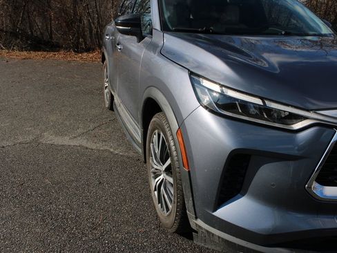 Used 2023 INFINITI QX60 Sensory w/ Vision Package image 43