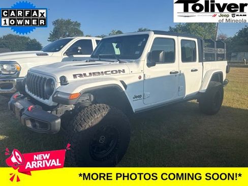Used 2025 Jeep Gladiator Rubicon w/ Convenience Group AWD/4WD image 1