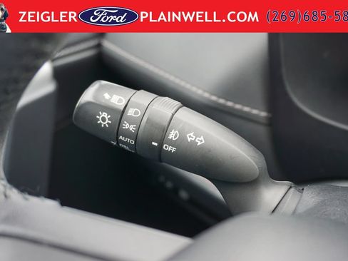 Used 2023 Toyota RAV4 Limited AWD/4WD image 26
