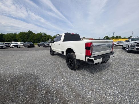 Used 2023 Ford F250 Platinum AWD/4WD image 4