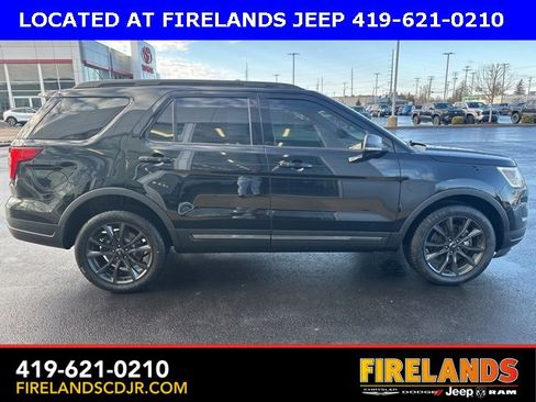 Used 2018 Ford Explorer XLT w/ Equipment Group 202A image 14