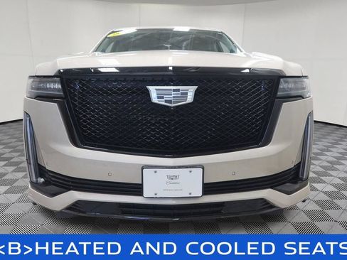 Used 2022 Cadillac Escalade Sport Platinum w/ LPO, ONYX Package AWD/4WD image 4